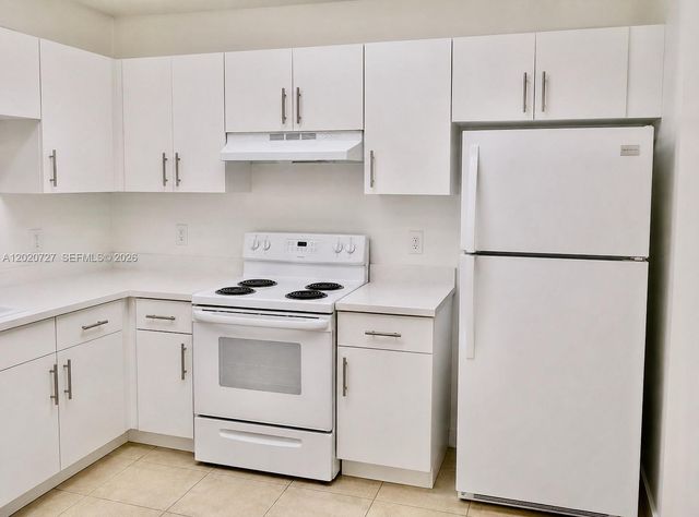 1650 SW 124th Ter 206D, Pembroke Pines, FL 33027