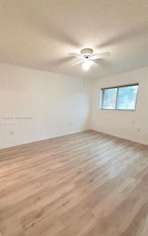 1650 SW 124th Ter 206D, Pembroke Pines, FL 33027