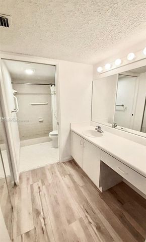 1650 SW 124th Ter 206D, Pembroke Pines, FL 33027