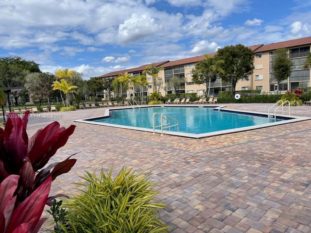 1650 SW 124th Ter 206D, Pembroke Pines, FL 33027