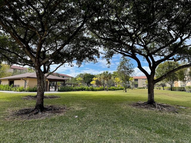 1650 SW 124th Ter 206D, Pembroke Pines, FL 33027