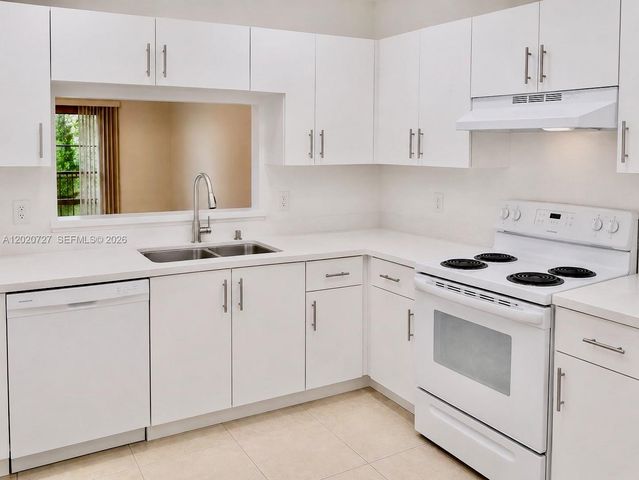 1650 SW 124th Ter 206D, Pembroke Pines, FL 33027