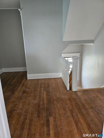 71 Campfield Avenue 2nd floor, Hartford, CT 06114
