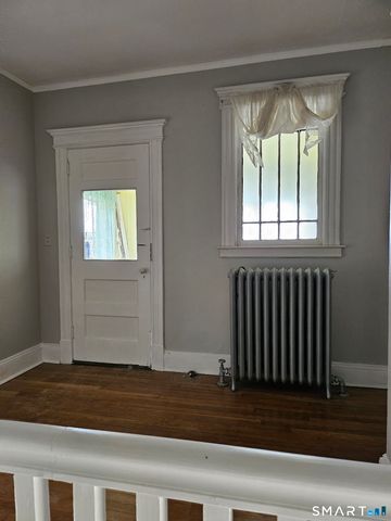 71 Campfield Avenue 2nd floor, Hartford, CT 06114