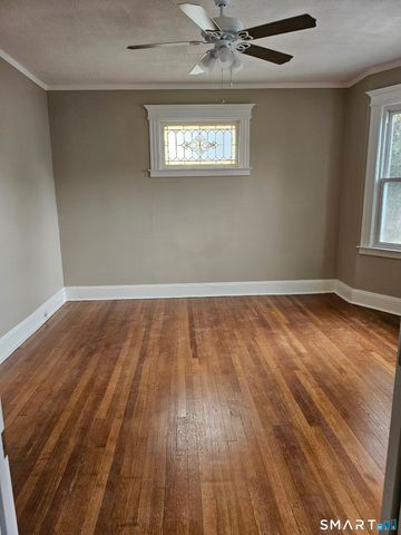 71 Campfield Avenue 2nd floor, Hartford, CT 06114