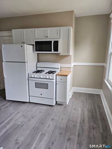 71 Campfield Avenue 2nd floor, Hartford, CT 06114