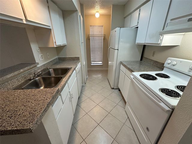 260 El Dorado Boulevard 2805, Houston, TX 77598