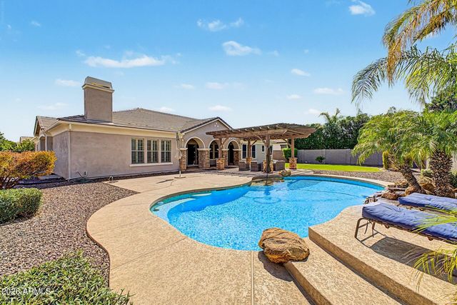 20114 E SONOQUI Boulevard, Queen Creek, AZ 85142