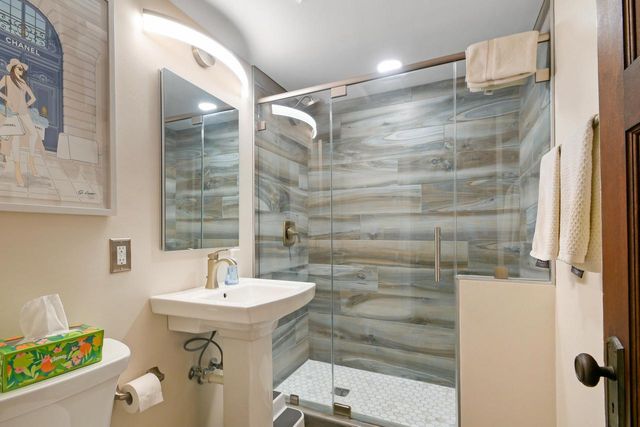 2224 N 60th STREET, Milwaukee, WI 53208