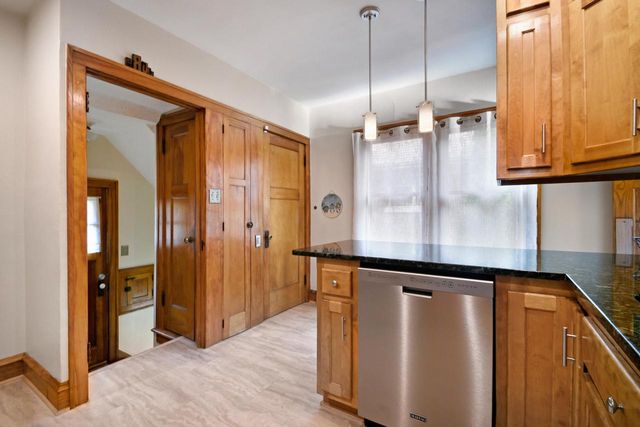 2224 N 60th STREET, Milwaukee, WI 53208