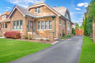 2224 N 60th STREET, Milwaukee, WI 53208