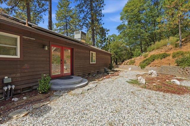 8841 Mosquito Rd, Placerville, CA 95667