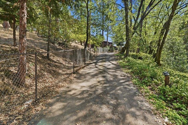 8841 Mosquito Rd, Placerville, CA 95667