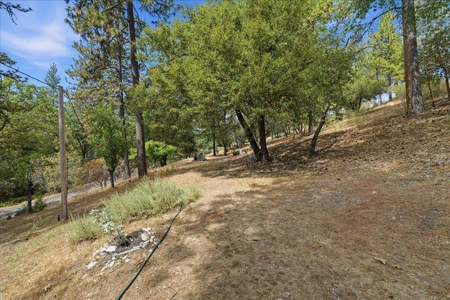 8841 Mosquito Rd, Placerville, CA 95667