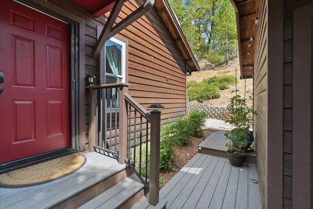 8841 Mosquito Rd, Placerville, CA 95667