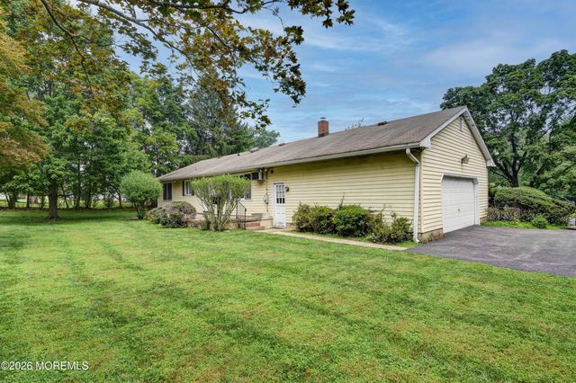 19 Crown Road, Ewing, NJ 08638