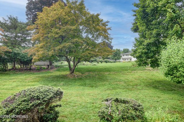 19 Crown Road, Ewing, NJ 08638