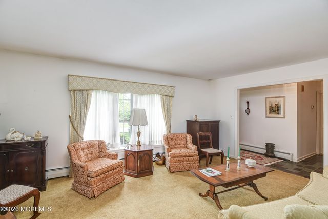 19 Crown Road, Ewing, NJ 08638