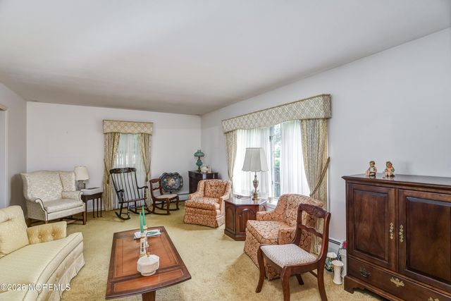 19 Crown Road, Ewing, NJ 08638