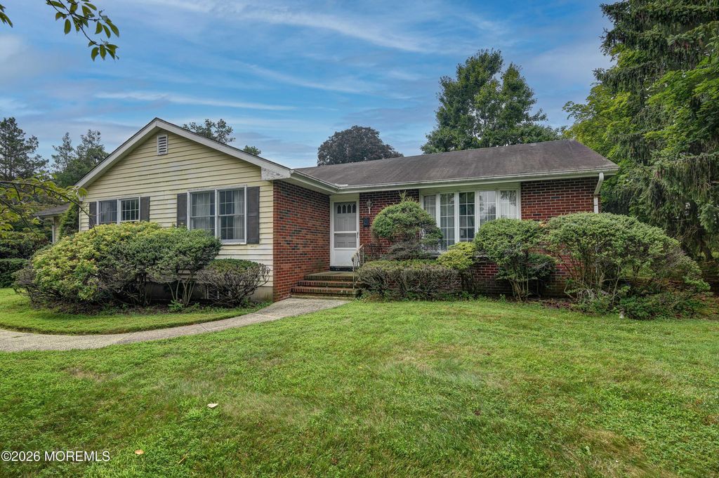 19 Crown Road, Ewing, NJ 08638