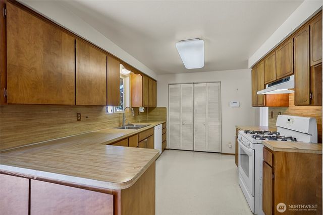 10520 20th Street SE, Lake Stevens, WA 98258