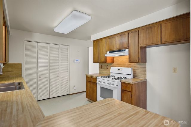 10520 20th Street SE, Lake Stevens, WA 98258