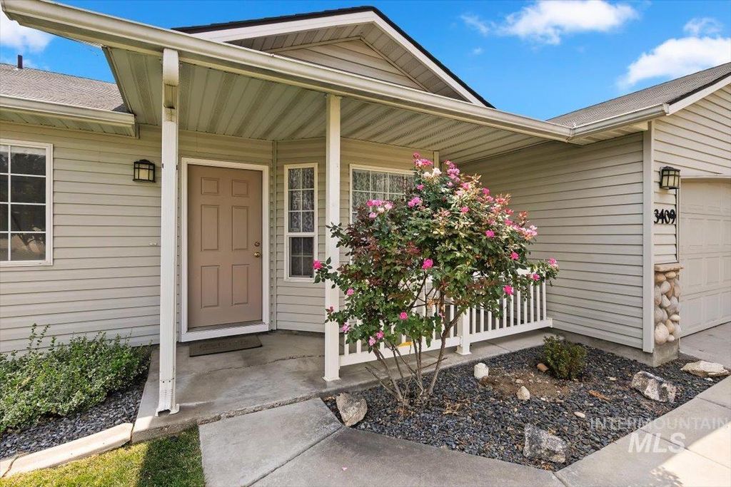 3409 Rock Ct, Nampa, ID 83687 photo 4