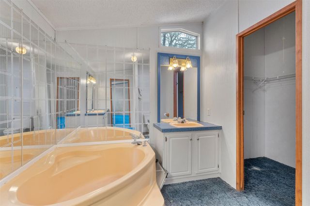 1100 County Road 474 RD, Elgin, TX 78621