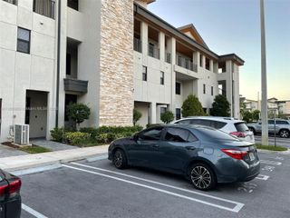 10443 NW 82nd St 4, Doral, FL 33178