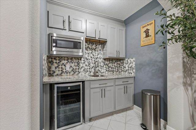 4226 Evergreen Drive, Friendswood, TX 77546