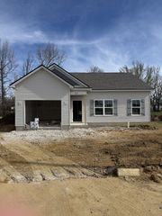 11 Stonehenge Circle, Manchester, TN 37355