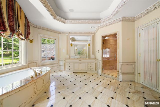 11 Margo Way, Alpine, NJ 07620