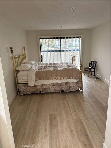 240 Nice Lane 101, Newport Beach, CA 92663