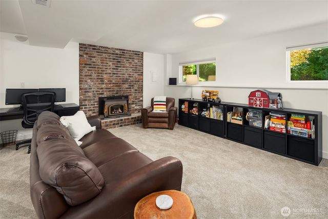 604 S 302nd Street, Federal Way, WA 98003