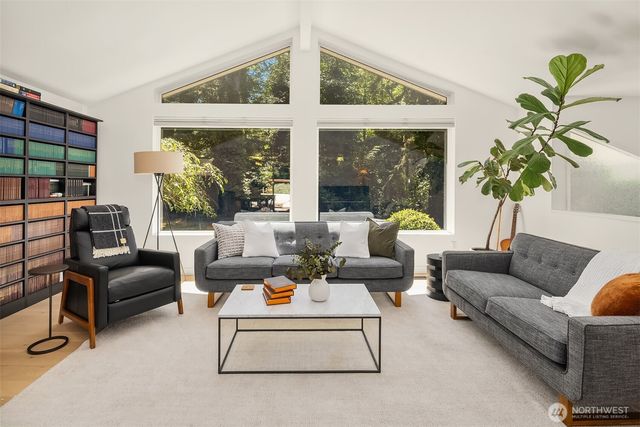 604 S 302nd Street, Federal Way, WA 98003