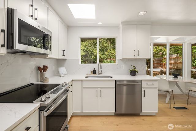 604 S 302nd Street, Federal Way, WA 98003