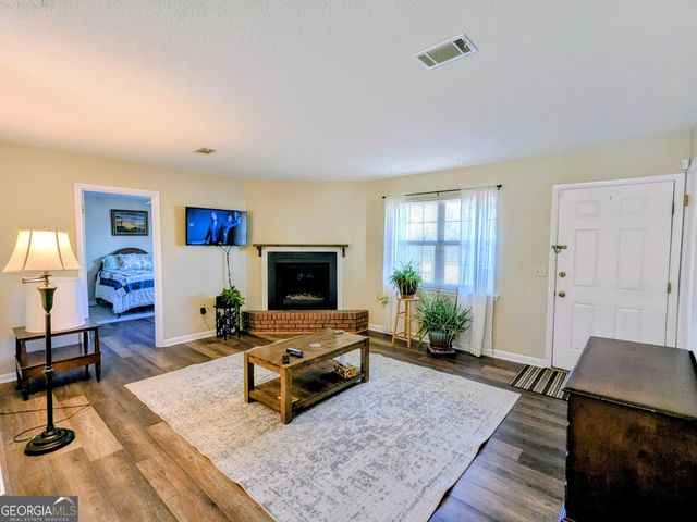 27 Park Avenue, Hazlehurst, GA 31539