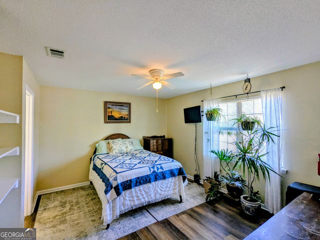 27 Park Avenue, Hazlehurst, GA 31539