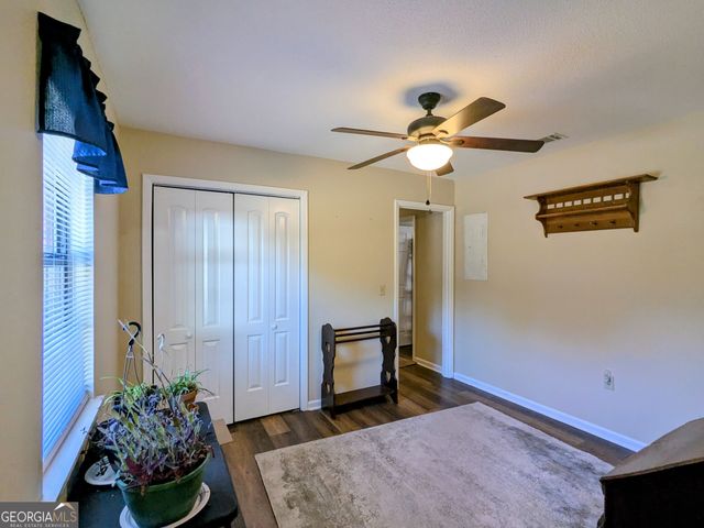 27 Park Avenue, Hazlehurst, GA 31539