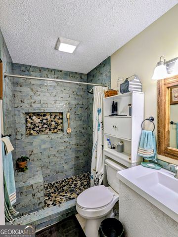 27 Park Avenue, Hazlehurst, GA 31539