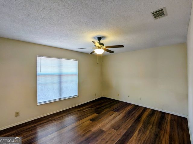 27 Park Avenue, Hazlehurst, GA 31539