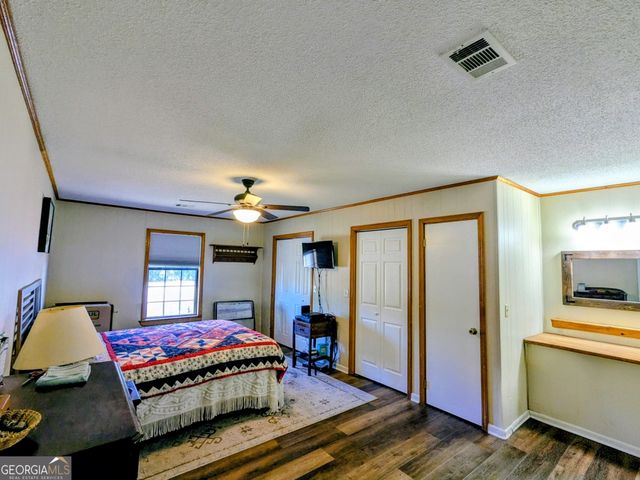 27 Park Avenue, Hazlehurst, GA 31539