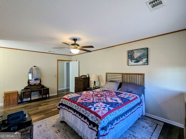 27 Park Avenue, Hazlehurst, GA 31539