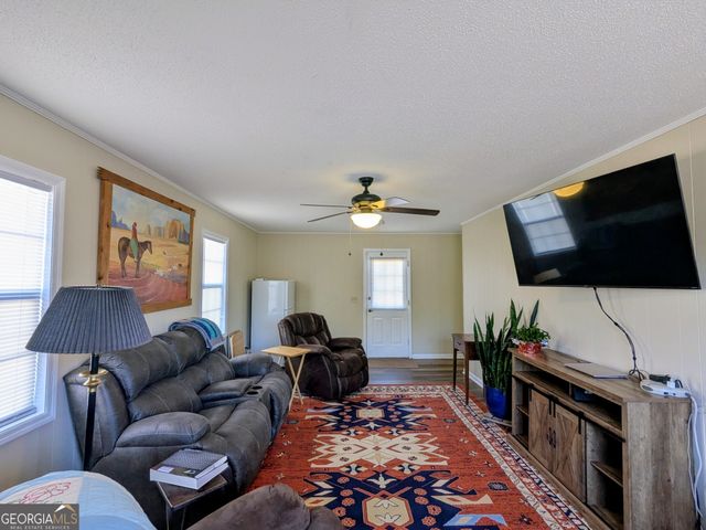 27 Park Avenue, Hazlehurst, GA 31539