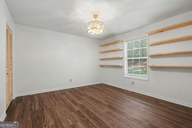 4827 Oakwood Court, Loganville, GA 30052