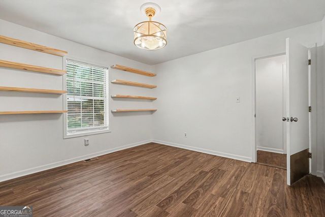 4827 Oakwood Court, Loganville, GA 30052