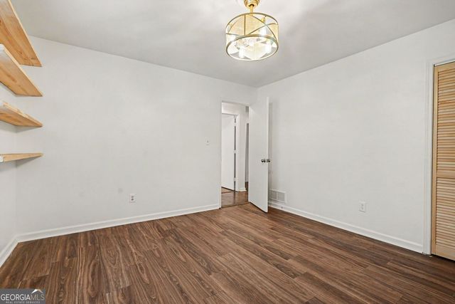 4827 Oakwood Court, Loganville, GA 30052
