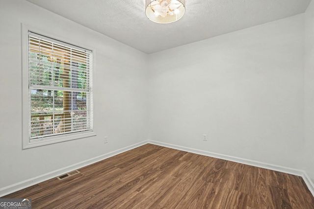 4827 Oakwood Court, Loganville, GA 30052