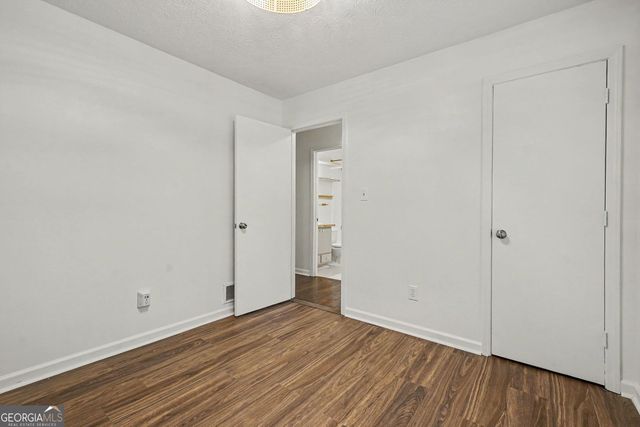 4827 Oakwood Court, Loganville, GA 30052