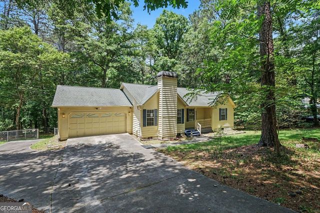 4827 Oakwood Court, Loganville, GA 30052